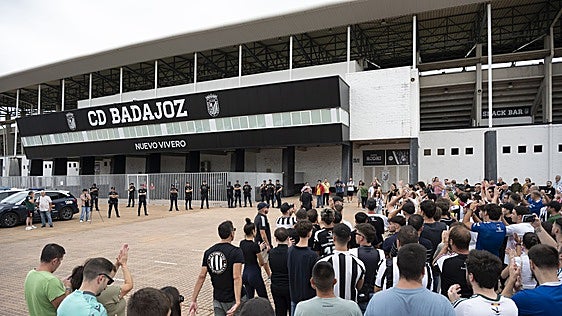 El Badajoz y el Montijo ya están inscritos en sus competiciones