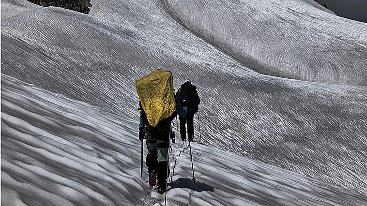 Expediciona no logra hacer cumbre en el Monte Tetnuldi