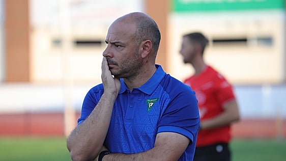«La temporada pasada fue la más difícil de la historia reciente del Villanovense»