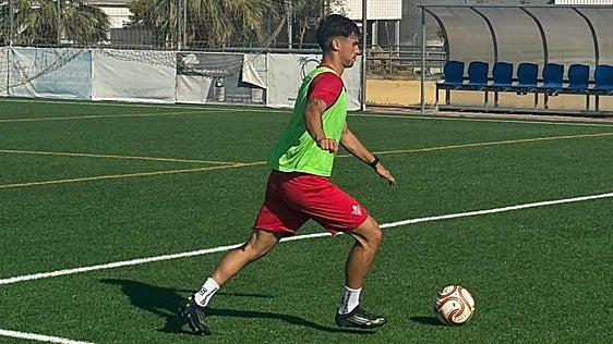 El Don Benito cierra su plantilla in extremis con Abel Sánchez