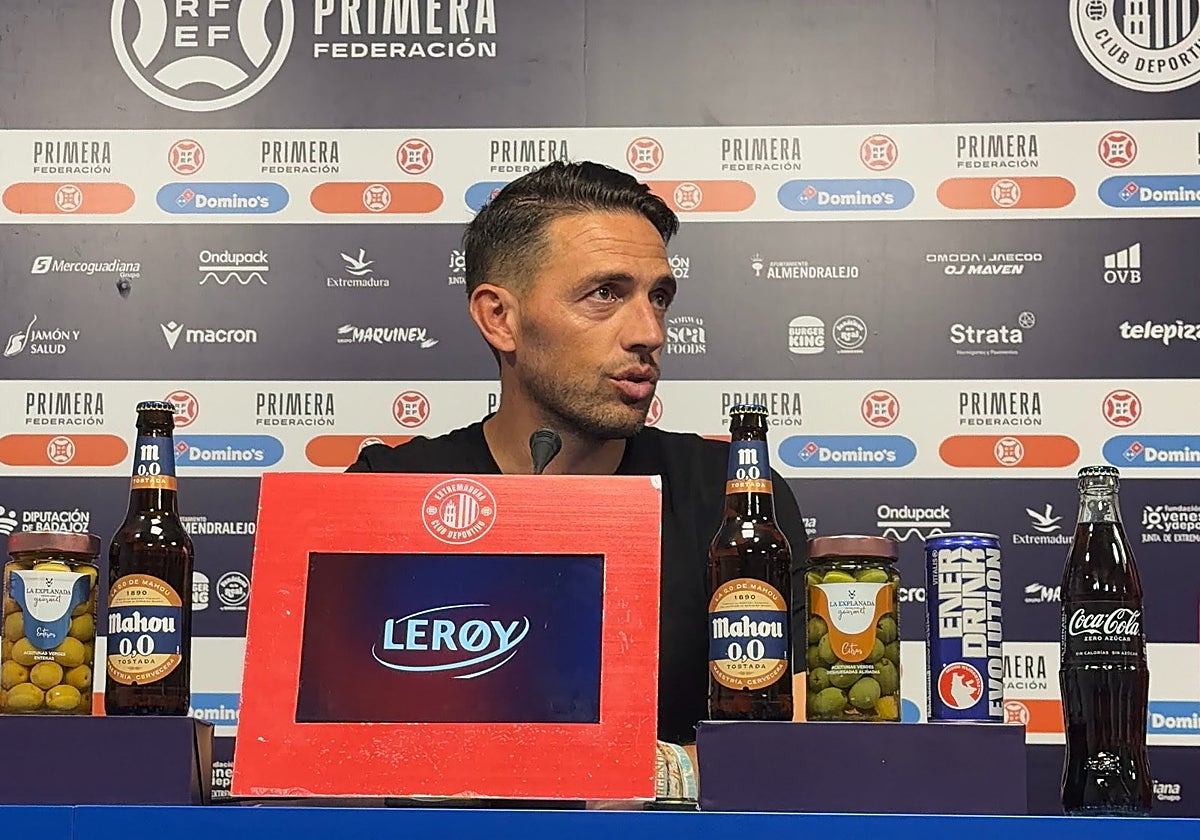 David Rocha durante una de las ruedas de prensa de esta temporada.