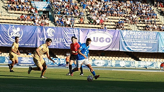 El Badajoz arranca con fuerza