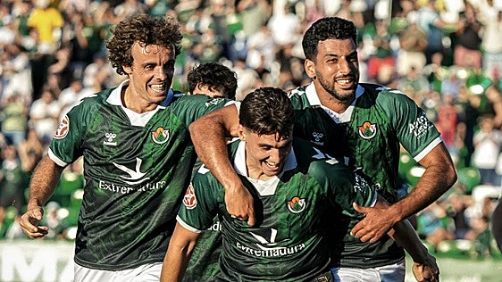 Cobos: «Tenemos que sumar los puntos que nos den la salvación lo antes posible»