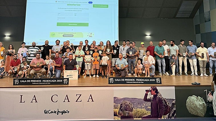 Más de 600 personas participan en el XV Encuentro de Sociedades y Cazadores en Feciex 2026
