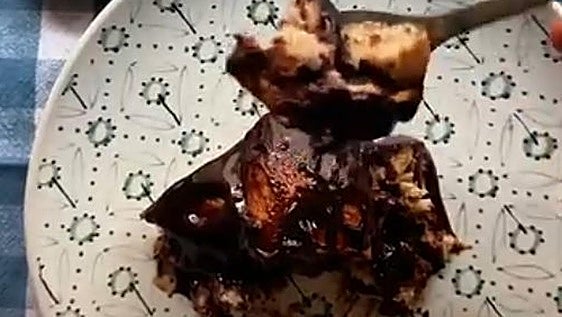 Tarta de la abuela sin lactosa: la receta tradicional fácil con solo cuatro ingredientes