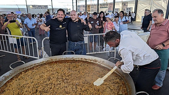 Un arroz para 600 personas en Don Benito para reivindicar el producto extremeño