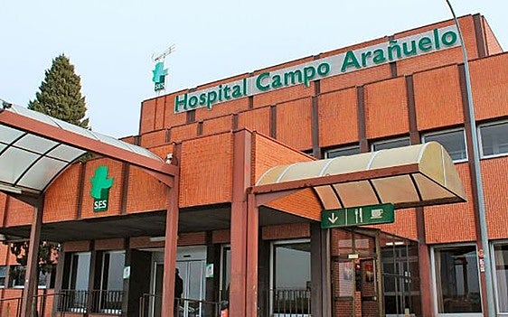 Herido un hombre de 59 años tras caerle encima una máquina agrícola