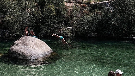 Estas son las cinco gargantas de Cáceres donde puedes bañarte con niños y sin caminar apenas