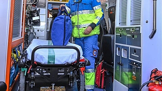 Una mujer herida grave tras un aparatoso accidente con vuelco