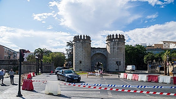 Las restricciones de tráfico en la Puerta de Palmas de Badajoz durarán hasta finales de 2027