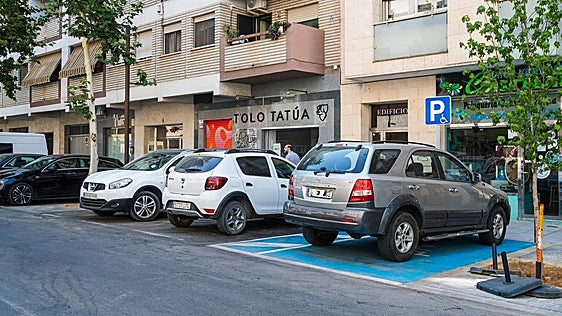 Badajoz alcanza 800 estacionamientos de  movilidad reducida y su mapa digital inspira a Zafra
