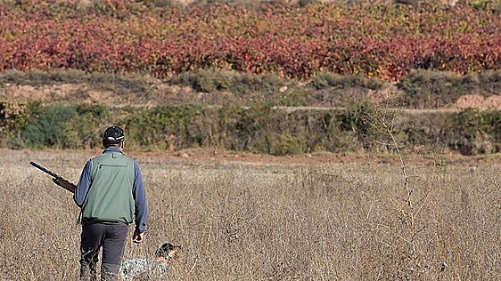 Extremadura activa la gratuidad de las licencias de caza y pesca