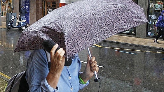 Aviso de la Aemet: Extremadura estará este lunes en alerta por viento, lluvia y tormentas