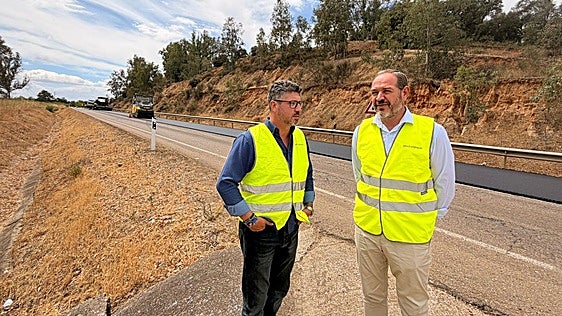 La Junta refuerza la seguridad vial en la carretera entre Talavera de la Real y La Albuera
