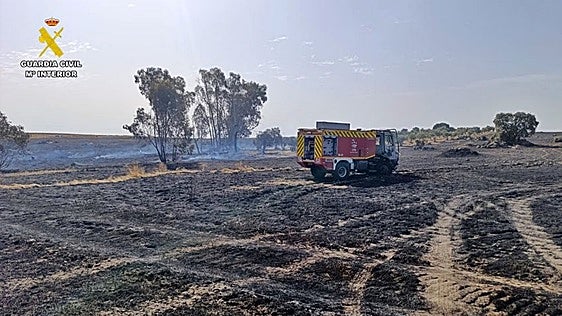 Detenido por provocar un incendio en Granja de Torrehermosa en el que se calcinó un camión de bomberos