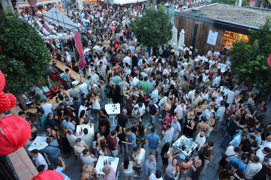 Así se ha vivido en el centro de Mérida el primer día grande de la Feria 2026