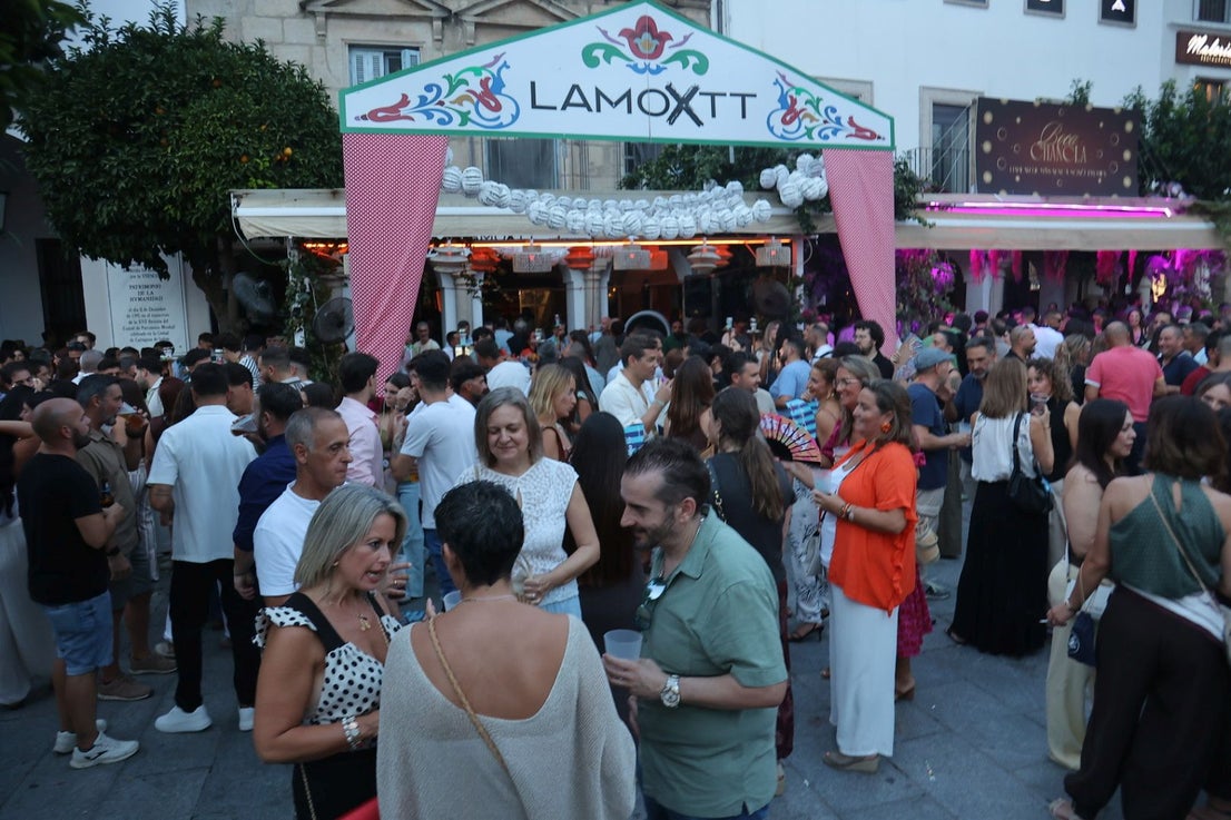 Así se ha vivido en el centro de Mérida el primer día grande de la Feria 2026