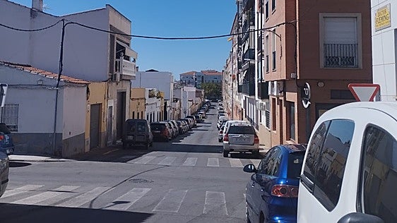 Unos ladrones abren un coche en Badajoz y usan las llaves que encontraron dentro para robar una casa