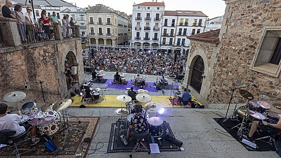 Así vive Cáceres sus Noches del Patrimonio