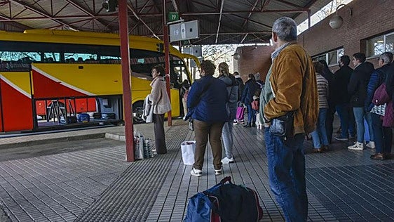 Autobús gratuito en Extremadura: más de 1,7 millones de viajes al año y 158.000 usuarios con tarjeta