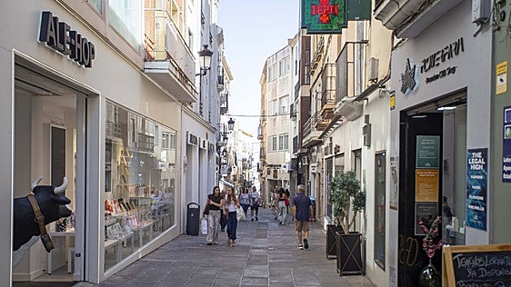 Vox se une a las críticas por la devolución de los más de 400.000 euros destinados a mejorar calles comerciales de Cáceres