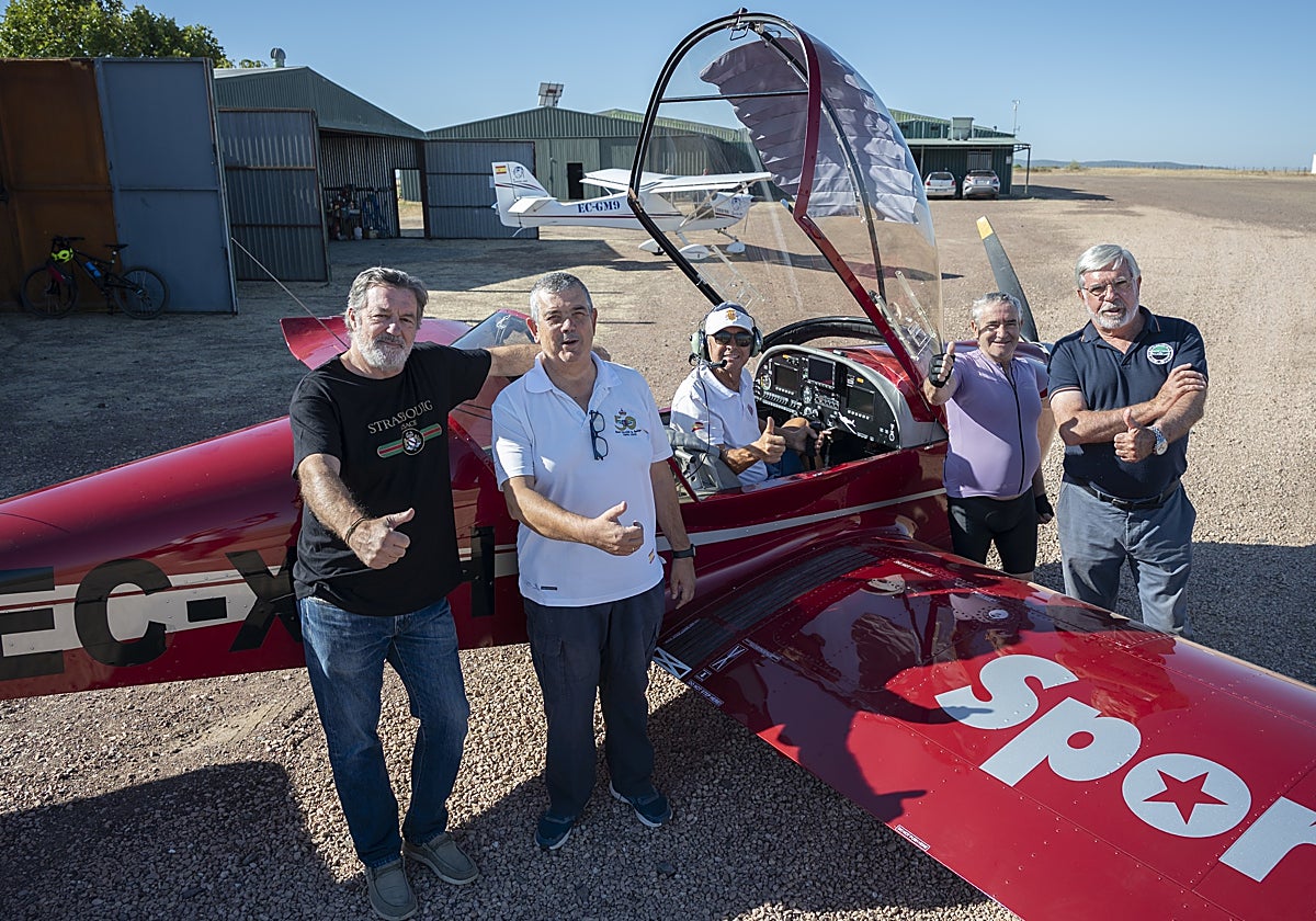 El Aeroclub de Badajoz proyecta el primer museo de la aeronáutica ligera de Extremadura | Hoy