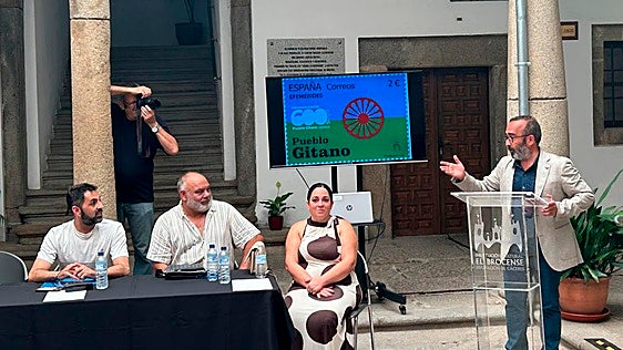 Plasencia acoge la presentación del sello que conmemora los 600 años de presencia gitana en España