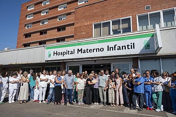 Los trabajadores del Materno de Badajoz recuerdan a Susana, fallecida en accidente