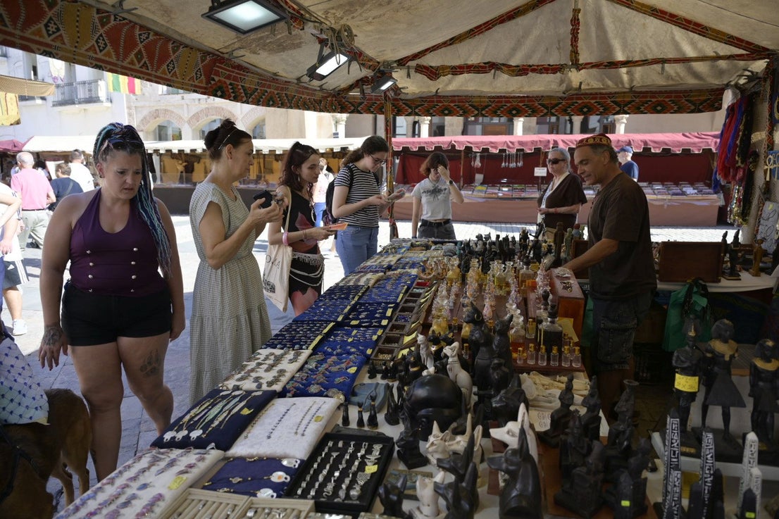 Así es el bazar de Almossassa en Badajoz este 2026
