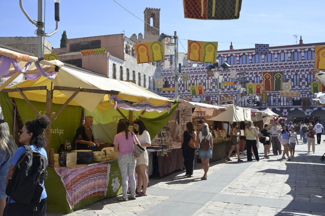 Así es el bazar de Almossassa en Badajoz este 2026