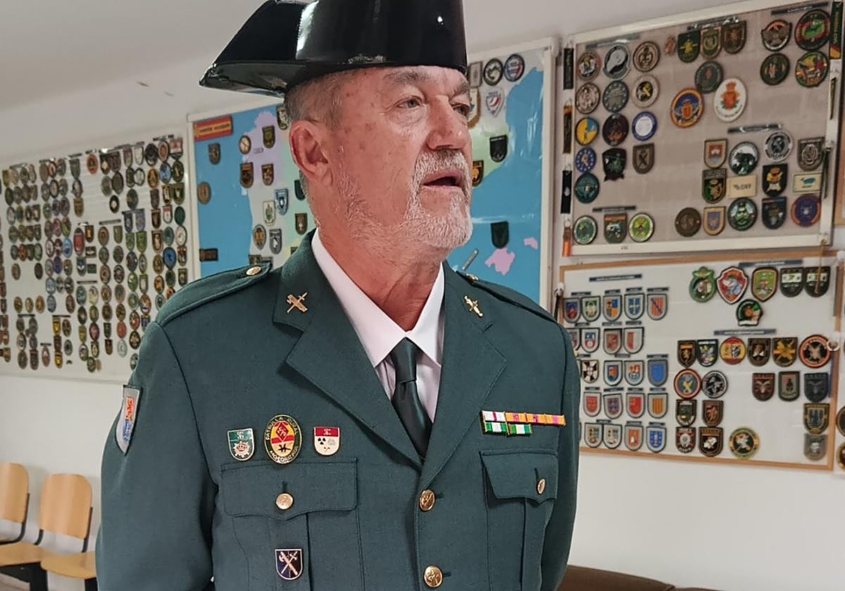 El emotivo adiós de Tibu tras 42 años en la Guardia Civil de Badajoz | Hoy