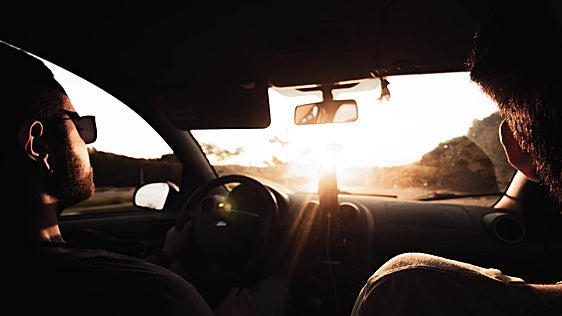 Ni neumáticos ni batería: esta es la revisión que recomiendan hacer antes de viajar este verano