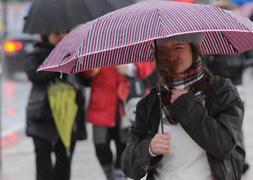 Once comunidades en alerta por nieve, en el norte, y lluvia y viento, en el sur