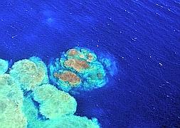 Imagen de la isla de El hierro durante la época de erupciones volcánicas. / Antonio Márquez (Efe)