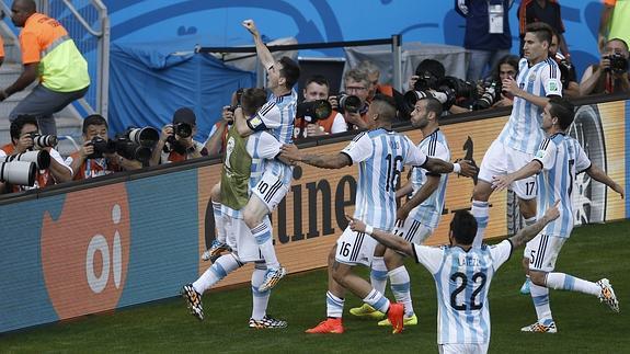 Messi celebra el gol de la victoria. 