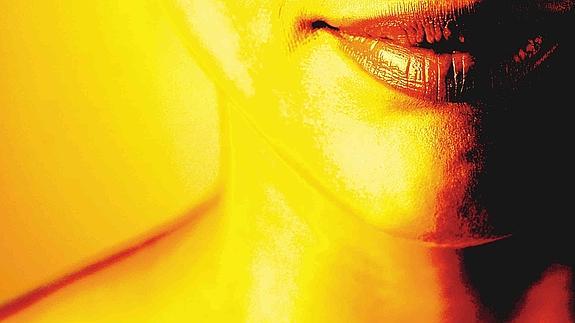 La aparición de un bulto en el cuello es una señal de alerta.