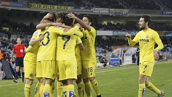 Los jugadores del Villarreal celebran el 0-1, de Gerard.    