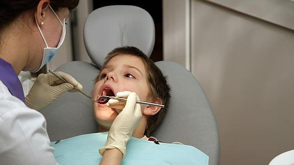 Qué hacer cuando un niño se rompe un diente