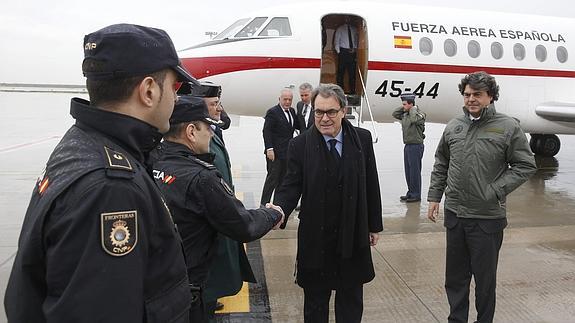 El avión de la Fuerza Aérea en la que viajan Rajoy y Mas.