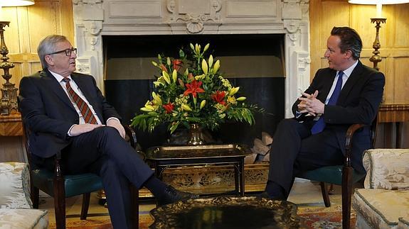 Reunión entre Jean-Claude Juncker y David Cameron.
