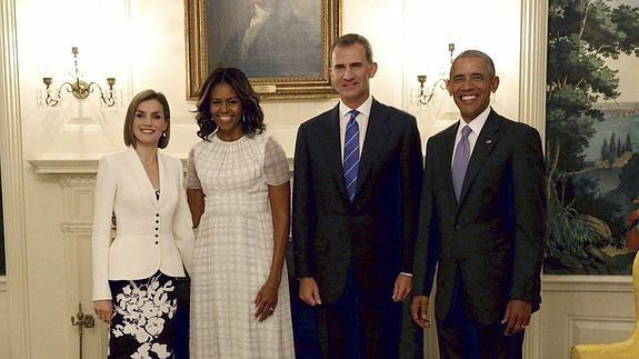 Los reyes Felipe y Letizia junto al presidente de EE UU, Barack Obama y la primera dama, Michelle.