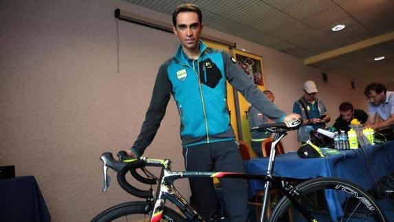 Alberto Contador, en la localidad de Coutances, en vísperas del Tour. 