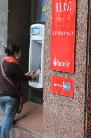 Cajero automático del Santander en Bilbao. 