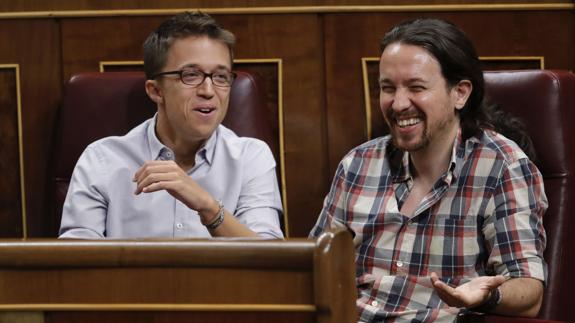 Iñigo Errejón y Pablo Iglesias en el Congreso.