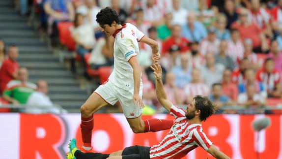 Carlos Fernández (Sevilla), durante un partido. 