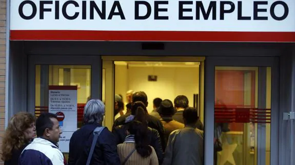 La extinción del permiso de trabajo para un extranjero no justifica su despido, según el Supremo