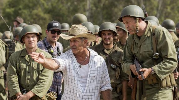 Mel Gibson, durante el rodaje de 'Hasta el último hombre'.