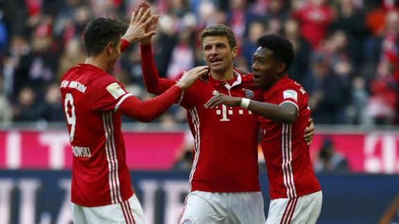 Los jugadores del Bayern celebran un gol. 
