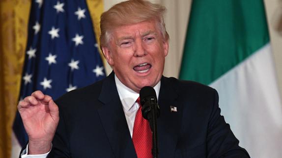 Trump da una rueda de prensa en la Casa Blanca. 