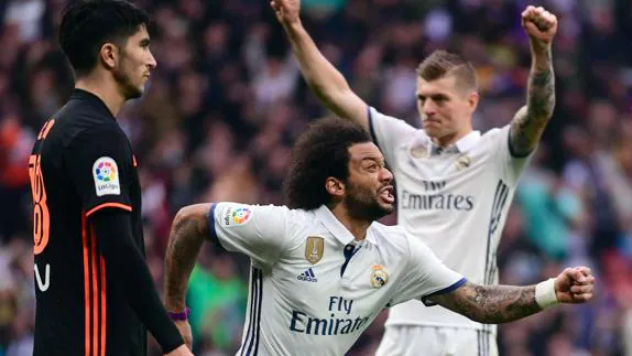 Marcelo celebra el tanto de la victoria del Real Madrid. 